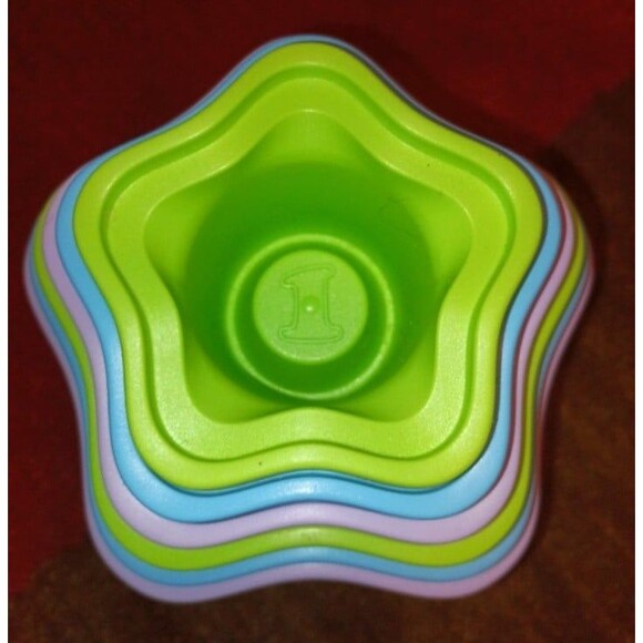 Green Toys Star Stacking Cups - Picture 2 of 8